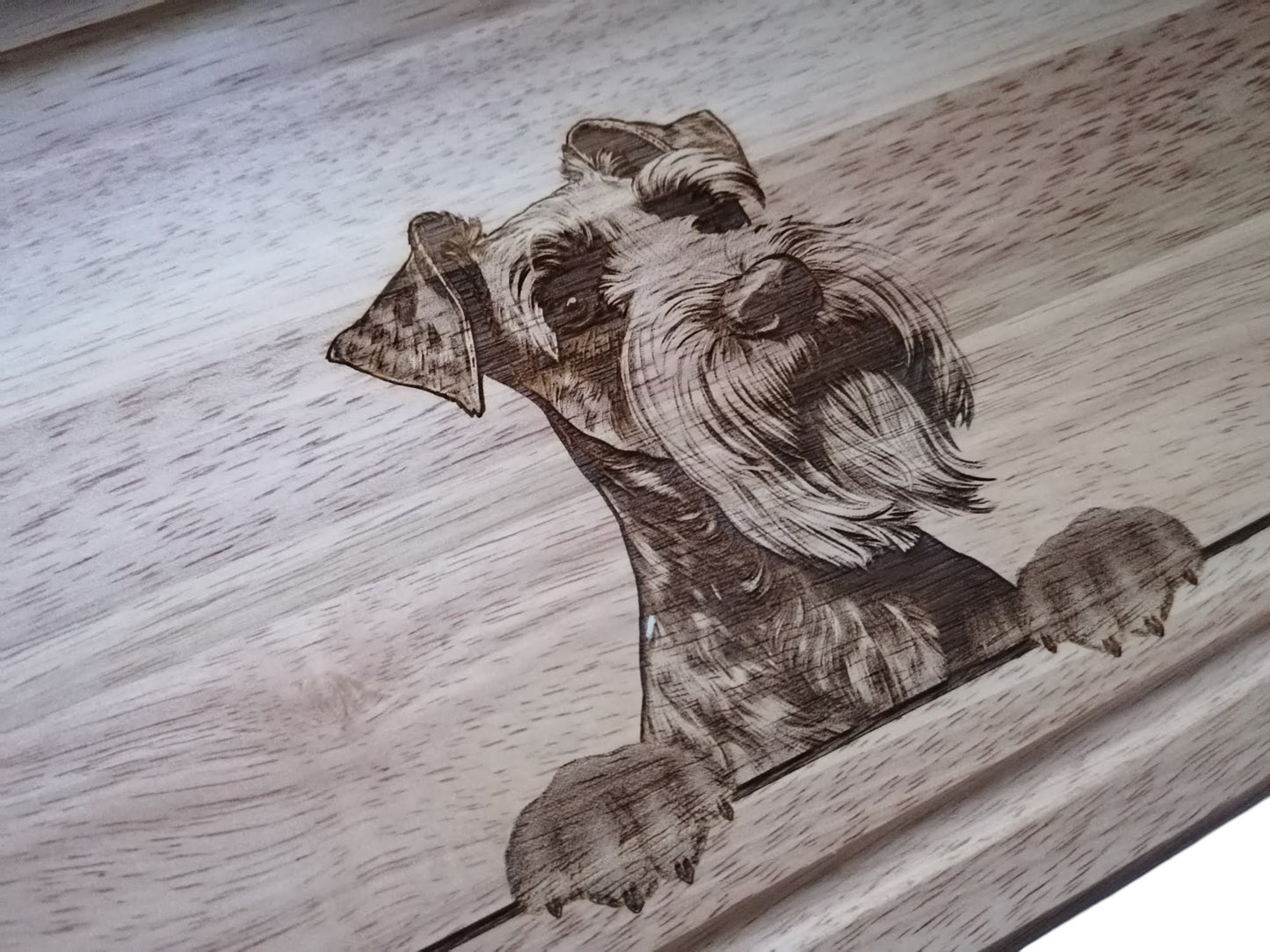 Giant Schnauzer Dog Design #1 Chopping Board (30x20x1.7cm).