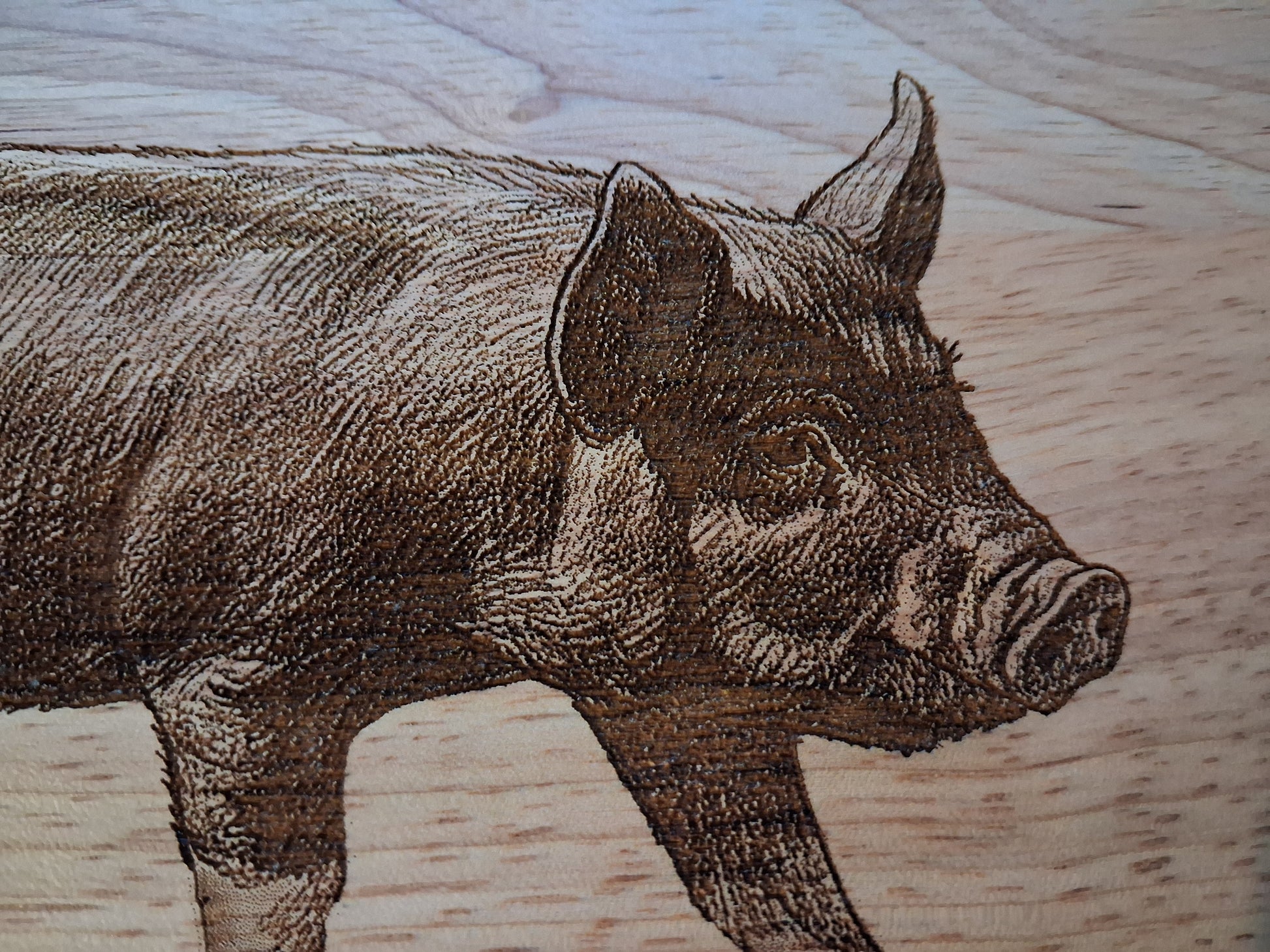 Berkshire Pig Design Wooden Chopping Board with Handle Close-up 