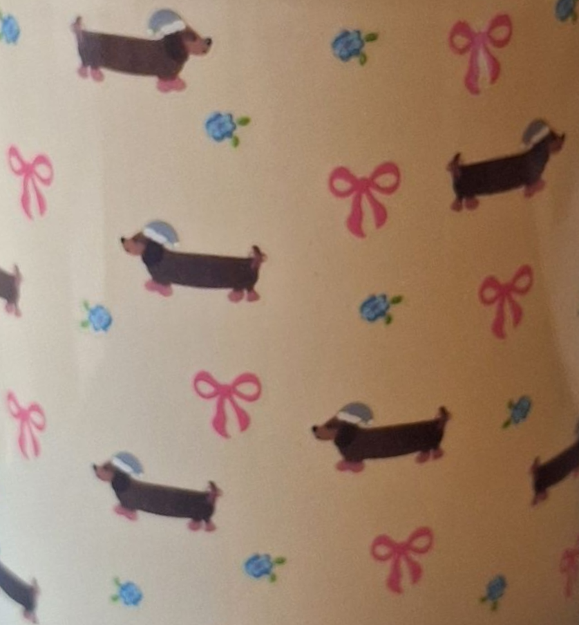 Dachshund Festive Mug (11 Oz) Beige Close-up 