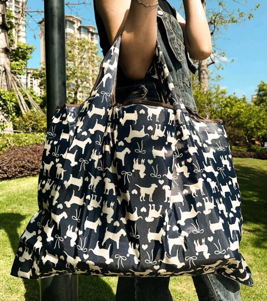 Dark blue dog design large capacity tote shoulder shopping bag close-up 