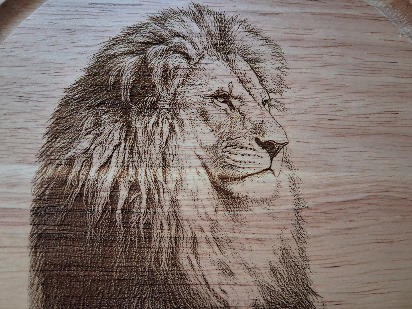 Lion Design Cheese Board Set with Tools Close-up 