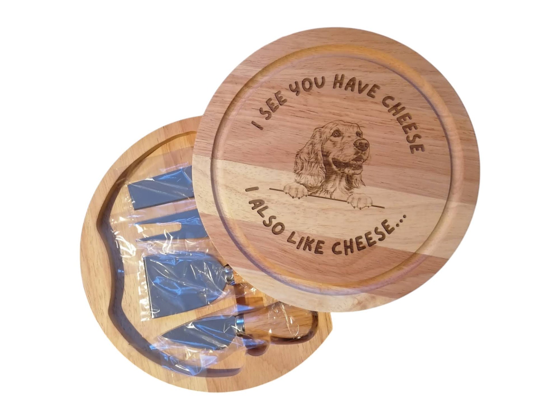 'I see you have cheese...' Cocker Spaniel design cheese set with tools. 