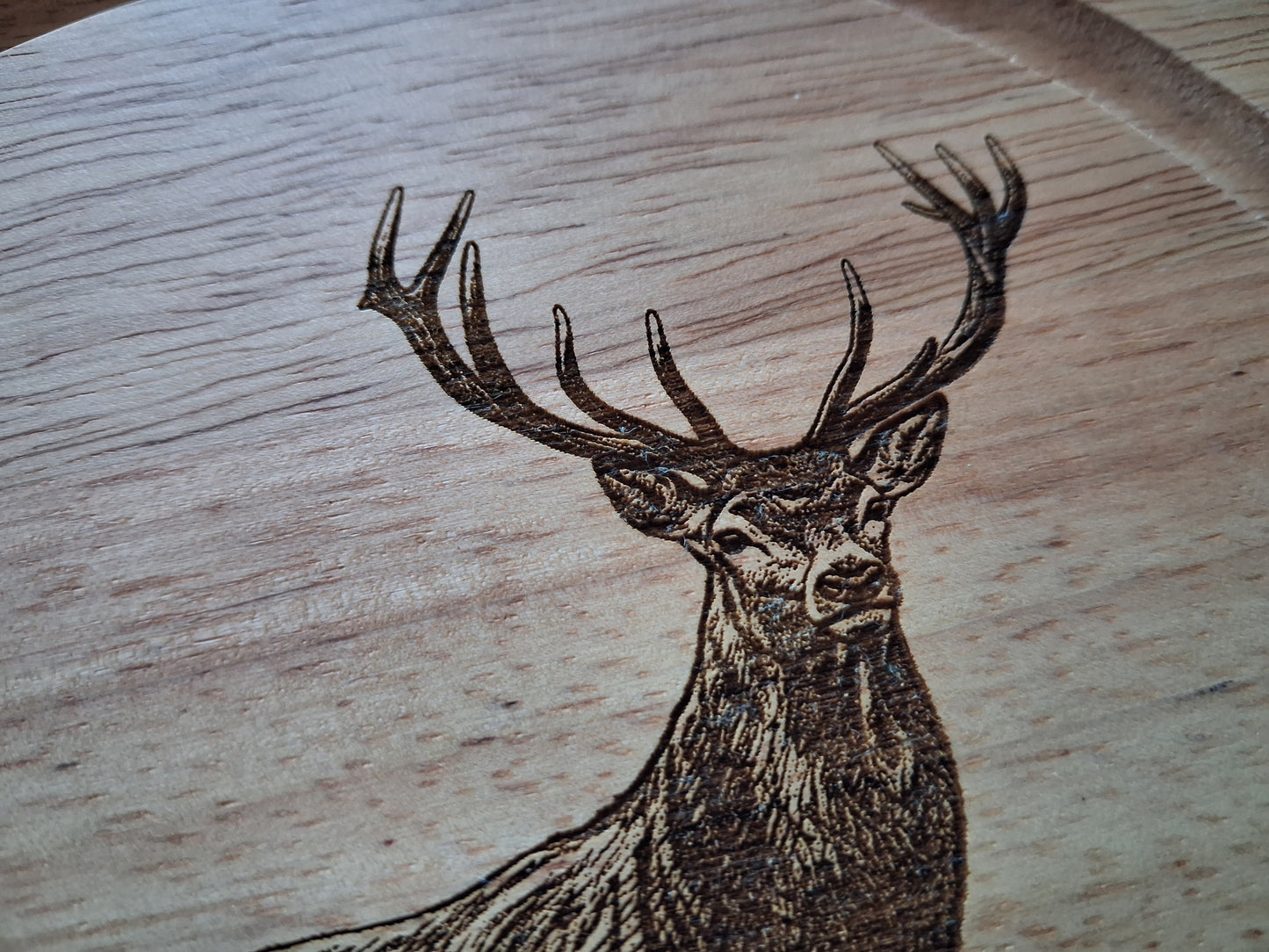 Red Deer Stag Design Cheese Set with Tools Close-up 