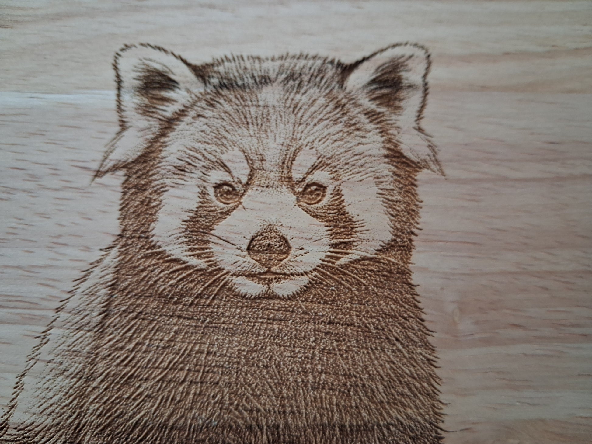Red Panda Design Small Chopping Board Close-up 