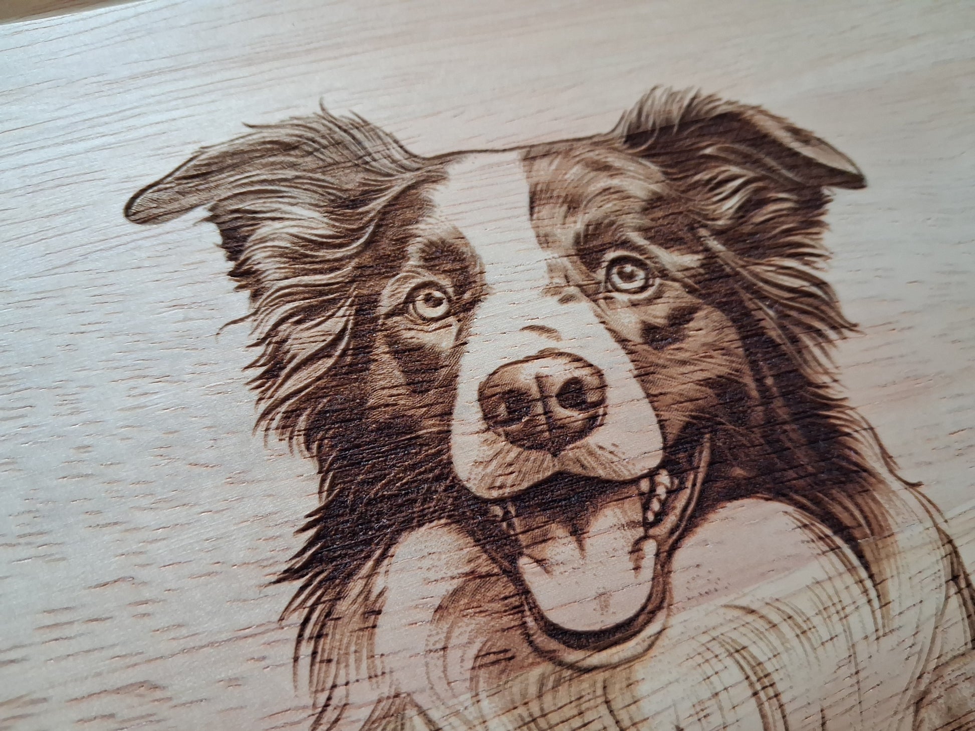 Border Collie Dog Design Small Chopping Board image close-up 
