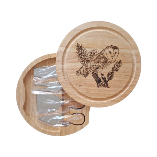 Barn Owl *Exclusive Design* Cheese Set with Tools (21cm dia. x 4cm).